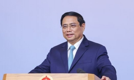 Thủ tướng: Du lịch Việt Nam mở cửa sớm, nhưng 'đi trước về chậm'