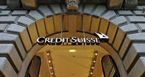 Lo ngại khả năng Credit Suisse vỡ nợ, dòng tiền trú ẩn an toàn đổ vào vàng