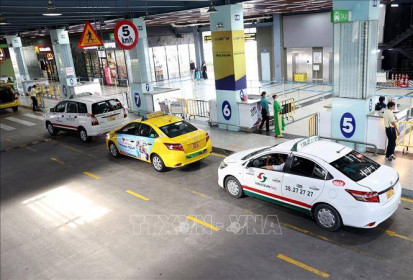 Từ 1/4, taxi vào sân bay Tân Sơn Nhất phải trả phí theo lượt từ 5.000 - 10.000 đ