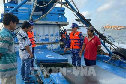 Bà Rịa-Vũng Tàu: Cảnh sát biển tạm giữ tàu chở 60.000 lít dầu DO không rõ nguồn gốc