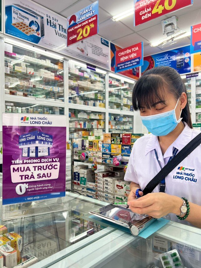 Dịch vụ trả góp hoá đơn mua thuốc lần đầu tiên xuất hiện ở Việt Nam tại nhà thuốc FPT Long Châu
