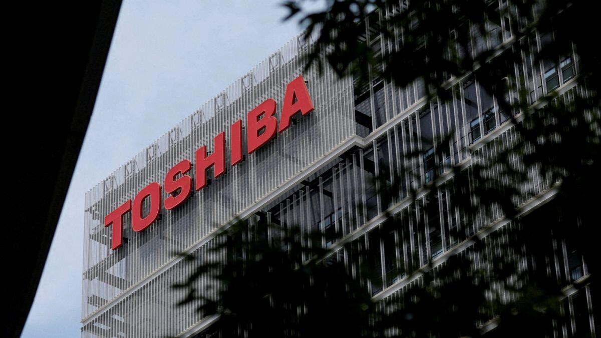 Toshiba bán mình với giá 15,3 tỷ USD