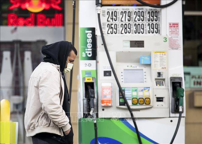 Giá dầu châu Á giảm chiều 24/3 do Mỹ hoãn bổ sung cho kho dự trữ