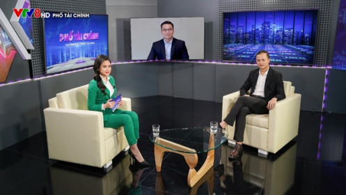 Mua cổ phiếu ngành nào trong khi chờ lãi suất giảm?