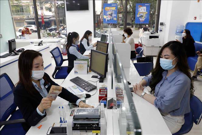 Lãi suất tiết kiệm giảm mạnh, kỳ hạn 12 tháng chỉ còn 8,6%/năm