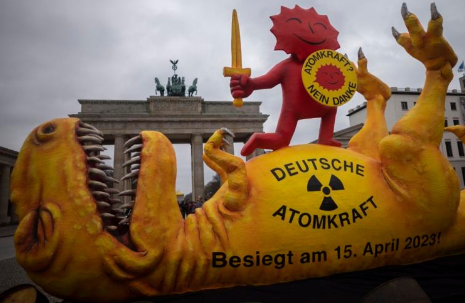 Nước Đức chia rẽ vì đóng cửa 3 nhà máy điện hạt nhân cuối cùng