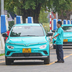 2 rào cản cần tháo gỡ để mở rộng thị trường taxi điện ở Việt Nam