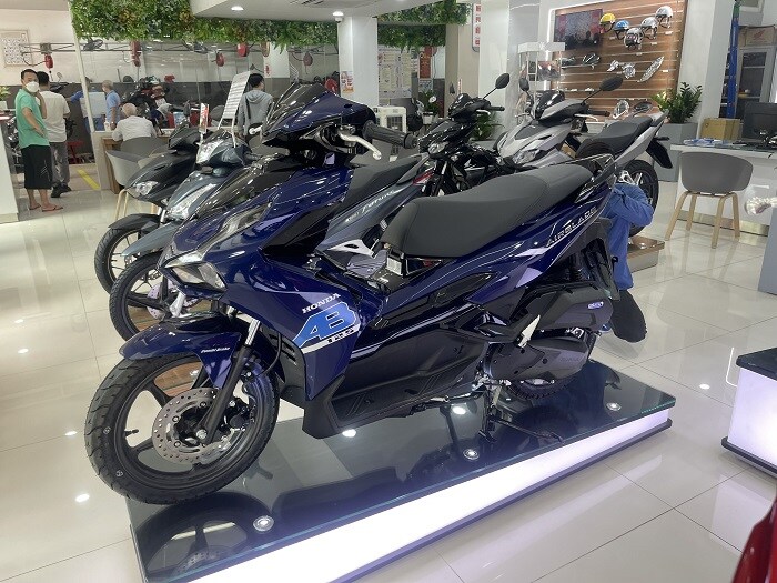 Cung vượt cầu, doanh số xe máy thị trường Việt Nam giảm mạnh