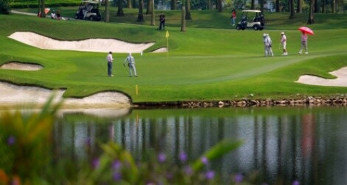 Hà Nội phát triển du lịch golf, “trải thảm đỏ” đón khách "nhà giàu"