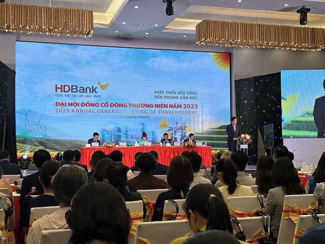 ĐHĐCĐ HDBank: Nhận chuyển giao bắt buộc 1 ngân hàng, mua 1 công ty chứng khoán