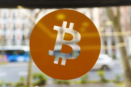 Bitcoin “đi tàu lượn” vì báo động giả về các giao dịch chuyển BTC của tổ chức lớn