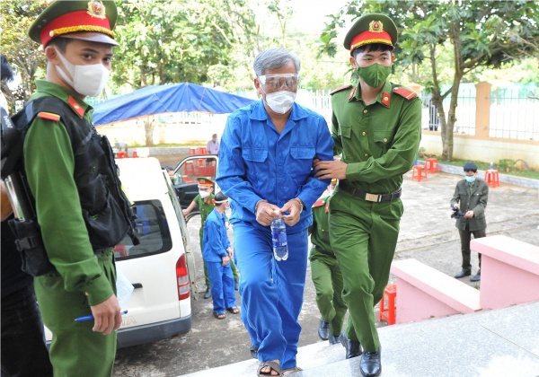 “Trùm” xăng giả Trịnh Sướng được giảm án vì sức khỏe
