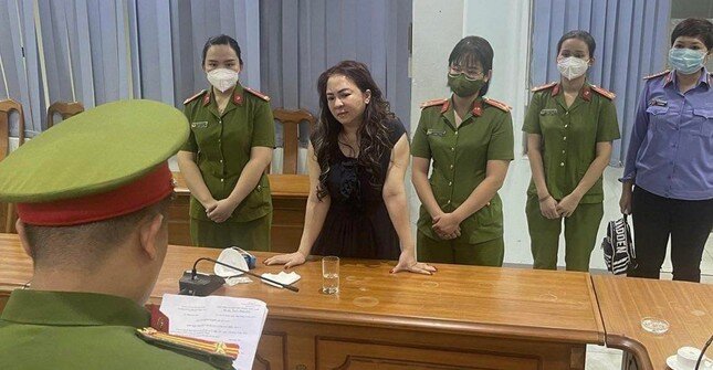 Ca sĩ Thủy Tiên đề nghị kê biên tài sản bà Nguyễn Phương Hằng có đúng luật?