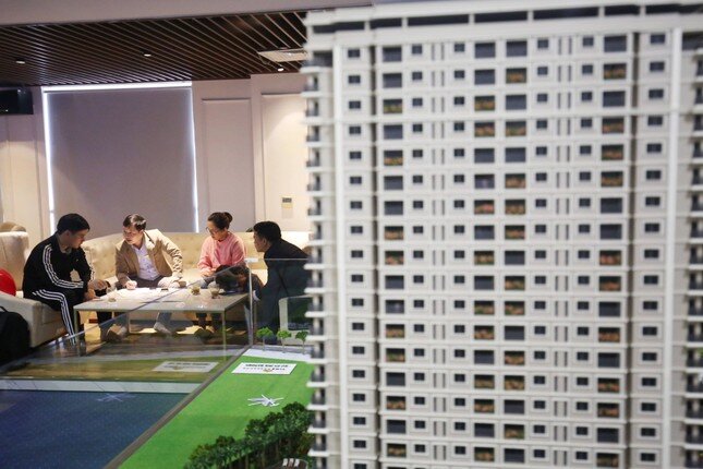 Chính phủ tiếp tục trình Quốc hội đề xuất bán bất động sản qua sàn