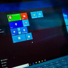 Microsoft hé lộ thời điểm Windows 10 chính thức bị khai tử