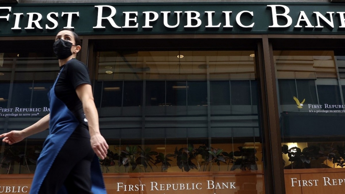 Vụ sụp đổ ngân hàng lớn thứ 2 lịch sử nén thêm áp lực cho Mỹ