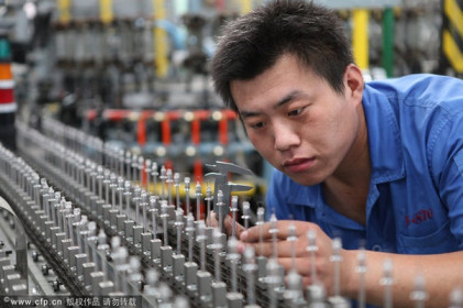 Hoạt động sản xuất của Trung Quốc thu hẹp trong tháng 4