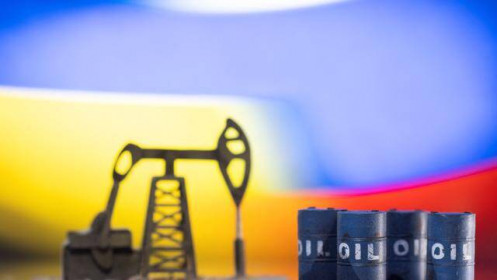 Giữa “bão” trừng phạt, ngành dầu lửa Nga càng lao đao vì bị Chính phủ tăng thuế?