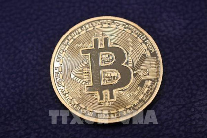 Bitcoin giảm xuống dưới 27.000 USD trong phiên 11/5
