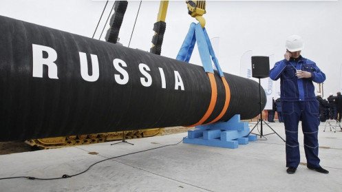EU xem xét mở rộng lệnh cấm vận đối với dầu thô Nga