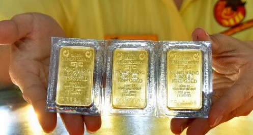 Giá vàng thế giới tăng nhẹ, vàng SJC trong nước chạm ngưỡng 67,2 triệu đồng/lượng