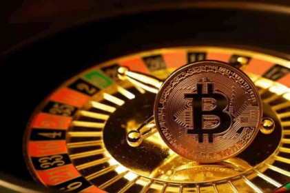 Nghị sĩ Anh yêu cầu phải quản lý giao dịch bitcoin như cờ bạc