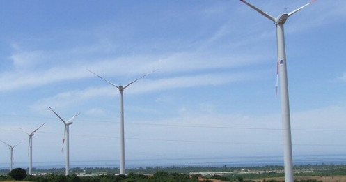 Yêu cầu Bộ Công thương chỉ đạo EVN khẩn trương đàm phán với chủ đầu tư điện gió, điện mặt trời