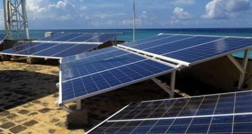 Mỹ phủ quyết đề xuất bãi bỏ việc miễn thuế tấm pin mặt trời nhập từ Việt Nam