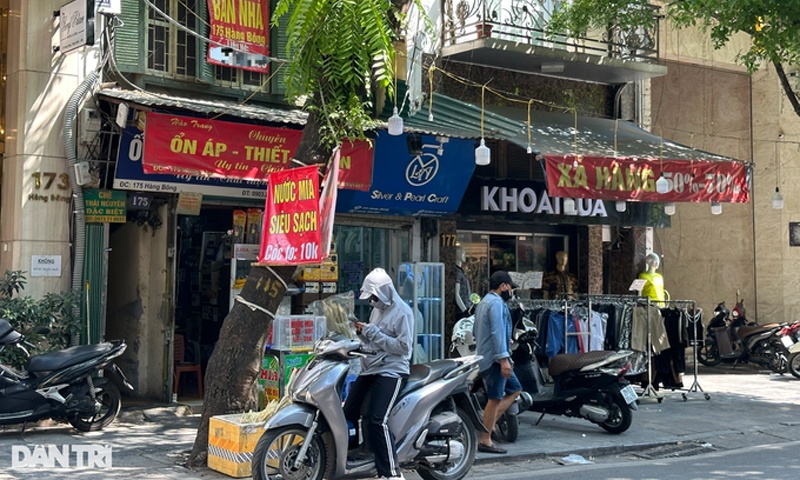 Nhà phố Hà Nội được rao bán rầm rộ, giá lên tới cả tỷ đồng/m2
