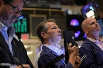 Dow Jones tăng hơn 300 điểm nhờ hy vọng về thoả thuận trần nợ