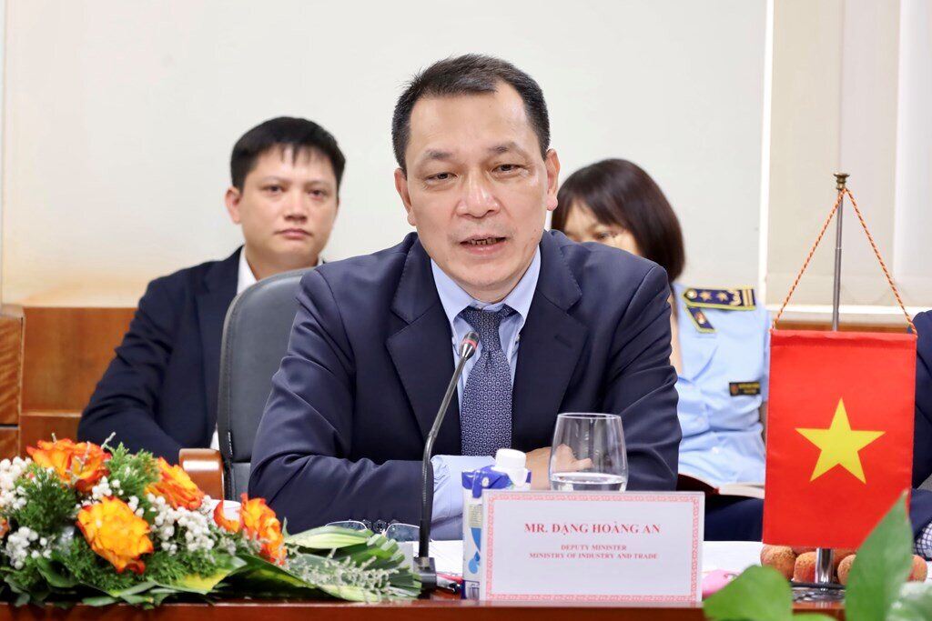 Việt Nam-Trung Quốc chia sẻ kinh nghiệm về quản lý thị trường