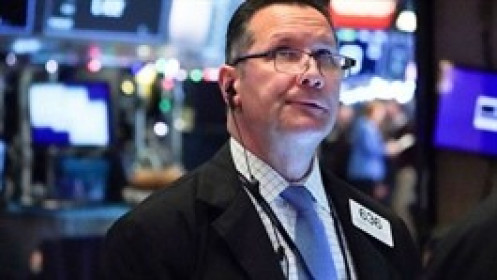 S&P 500 giảm nhẹ sau khi chạm mức cao nhất kể từ tháng 8/2022