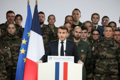 Pháp toan tính gì khi dự kiến ngân sách quốc phòng khủng?