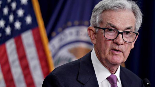 Vừa dừng tăng lãi suất, giới chức Fed lại kêu gọi tiếp tục nâng lãi suất
