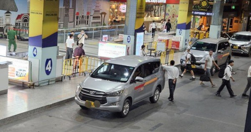 Vụ hãng taxi bị tạm ngừng hoạt động ở sân bay Tân Sơn Nhất: Kiểm định lại đồng hồ taxi