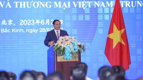 Thủ tướng Phạm Minh Chính kêu gọi doanh nghiệp Trung Quốc tham gia phát triển hạ tầng chiến lược tại Việt Nam