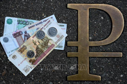 Thiếu lực đẩy, đồng ruble của Nga tiếp tục suy yếu