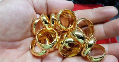 Lý do nhiều người mua vàng nhẫn tròn trơn
