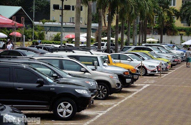Từ 15/8, biển số ô tô trúng đấu giá có thể chuyển quyền sở hữu kèm theo xe