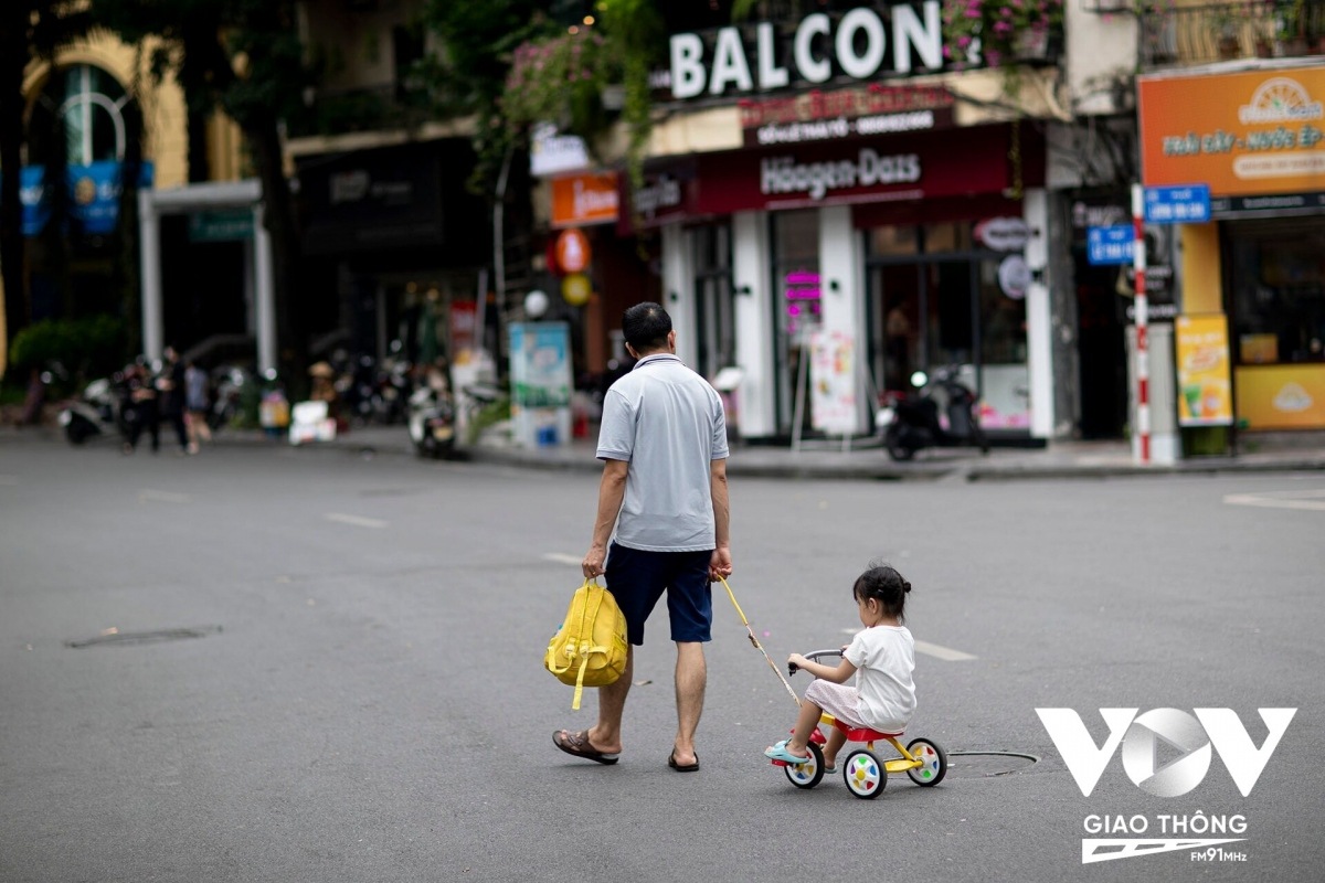 "Phong trào" mở phố đi bộ ở Hà Nội: Có phải chỗ nào cũng cần thiết?