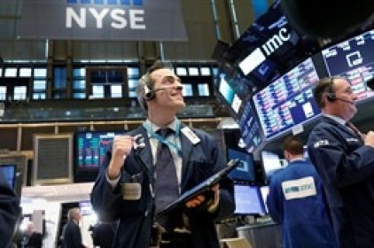 Dow Jones tăng 8 phiên liên tiếp, lần đầu tiên kể từ năm 2019