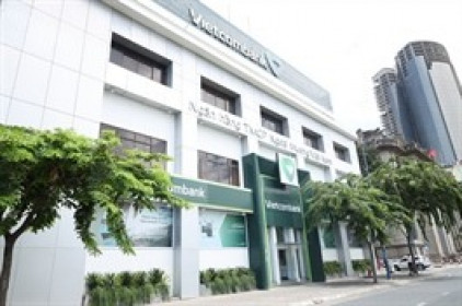 Vietcombank: Lãi trước thuế 6 tháng tăng 18%, nợ dưới tiêu chuẩn gấp gần 8 lần