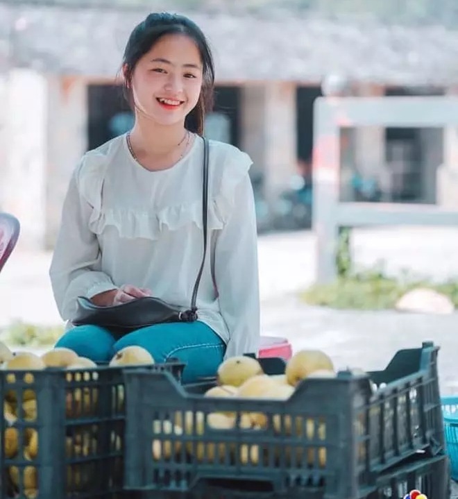 Ngẩn ngơ trước vẻ đẹp tuổi 20 của cô gái từng “gây sốt” mạng xã hội chỉ với một bức ảnh