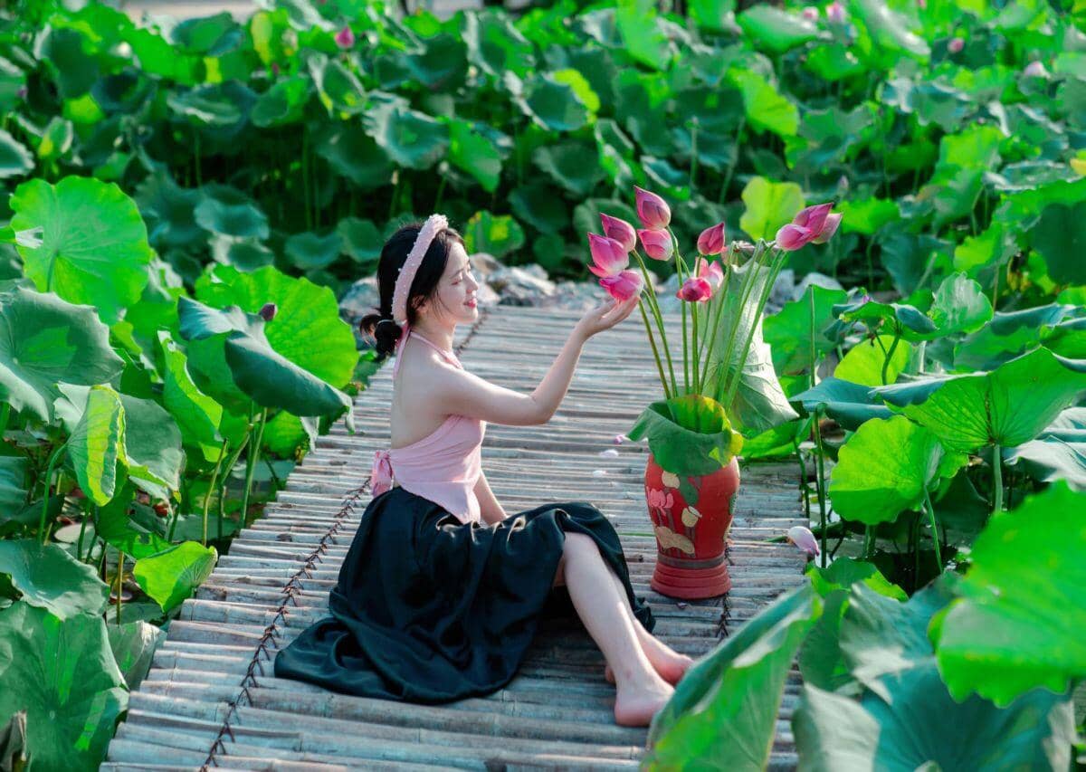Ngẩn ngơ trước vẻ đẹp tuổi 20 của cô gái từng “gây sốt” mạng xã hội chỉ với một bức ảnh