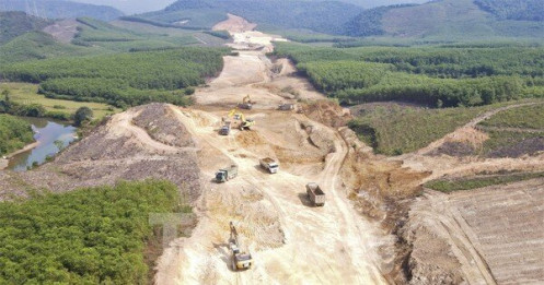 Duyệt thêm 11 mỏ vật liệu xây dựng cao tốc Bắc - Nam