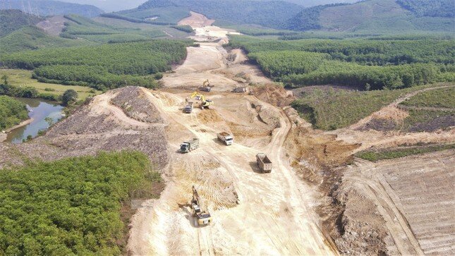 Duyệt thêm 11 mỏ vật liệu xây dựng cao tốc Bắc - Nam