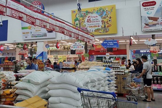 Giá gạo tăng dần: Áp lực cho cả người mua, người bán