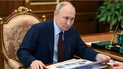 Ông Putin vội vã muốn "cứu" đồng rúp?