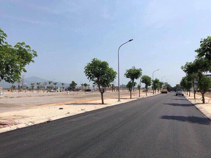 Có 500 triệu nên mua đất hay mua xe để sinh lời nhiều hơn?