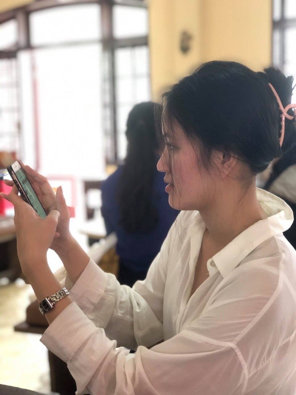 Thành tích học vấn đáng nể của Á hậu 2 Hoa hậu Hòa bình Việt Nam